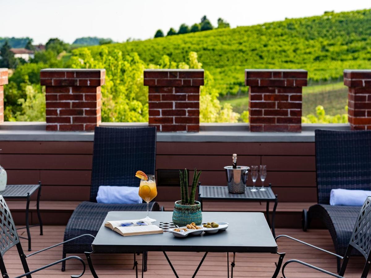 Casa Munfra Hotell Cioccaro Di Penango Exteriör bild